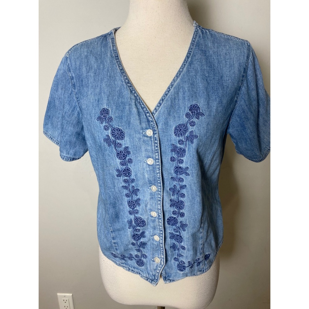 Basic Editions Vintage 90s Denim Floral Embroidered Button Down Top Medium